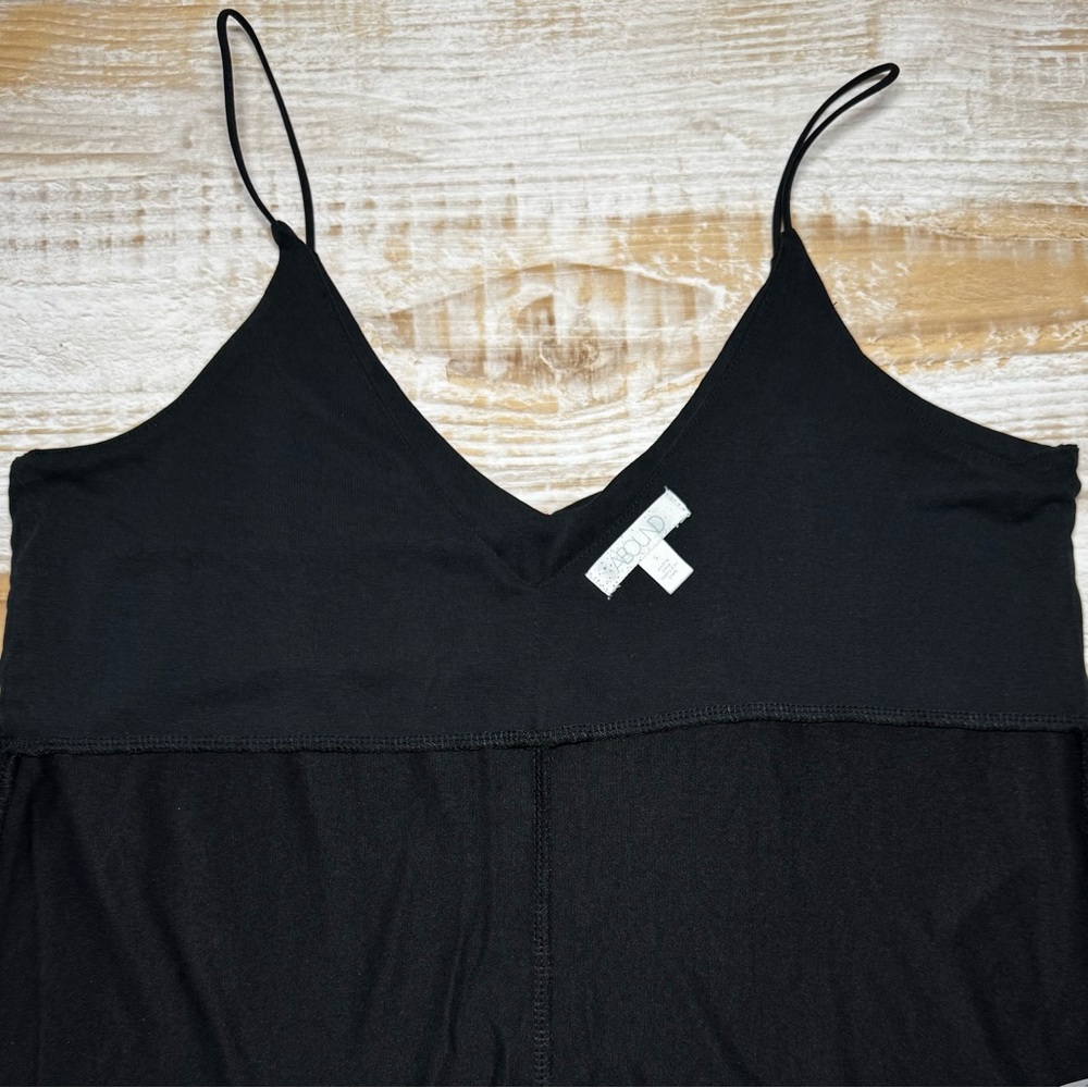 Women's Black Spaghetti Strap V-Neck Camisole Top in Size Small - Picture 8 of 8
